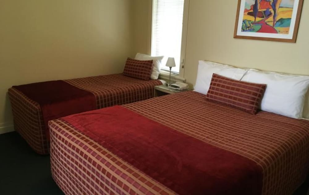 One Bedroom Twin photo 2