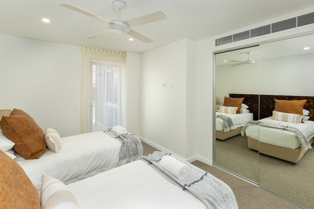 Suite 9, Level 4