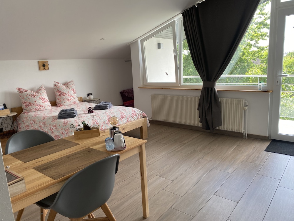 Comfort Double Room, Ensuite, Garden View (Chambre Pink Lady) - Photo 39