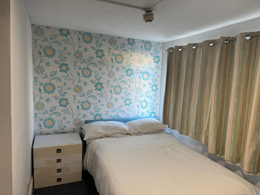 Premium Large Double Room 3