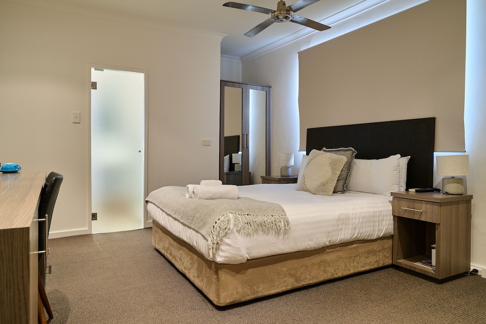 Queen Ensuite Room photo 3