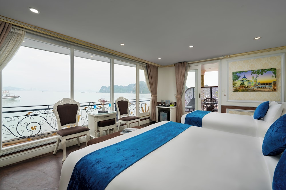 Luxury Triple Room, Balcony, Ocean View