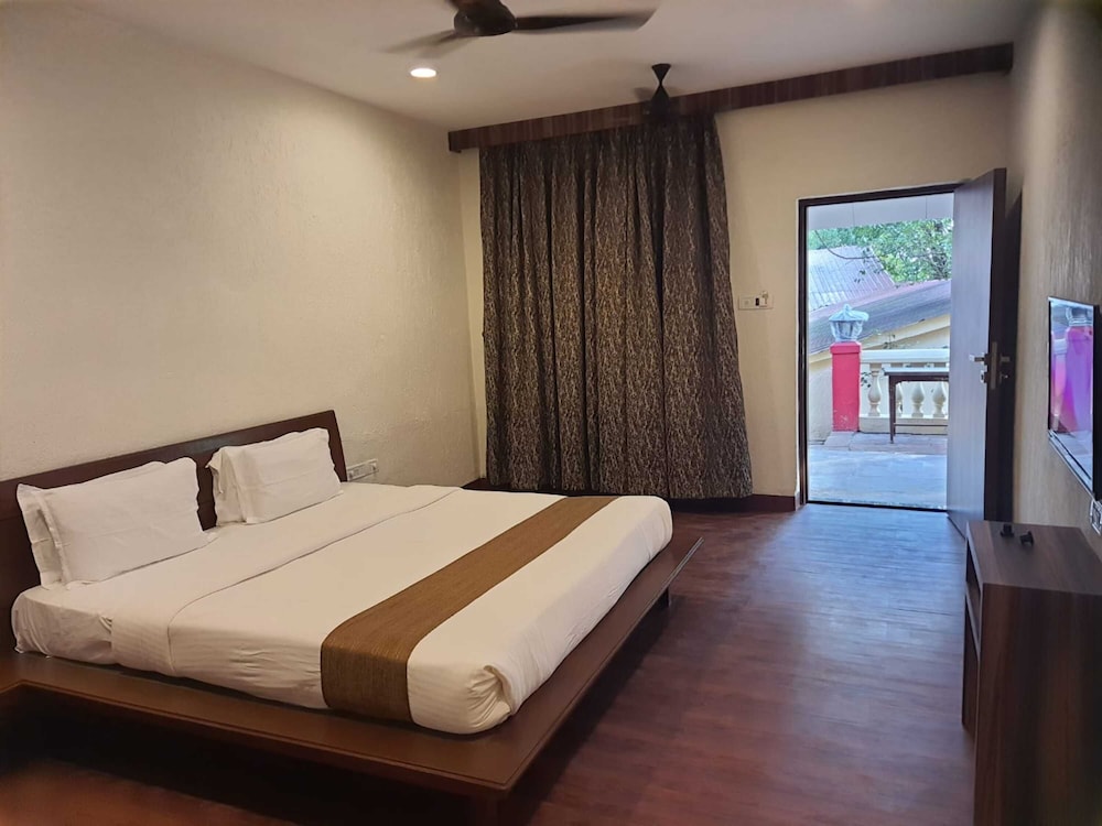 Super Deluxe Room - Photo 10