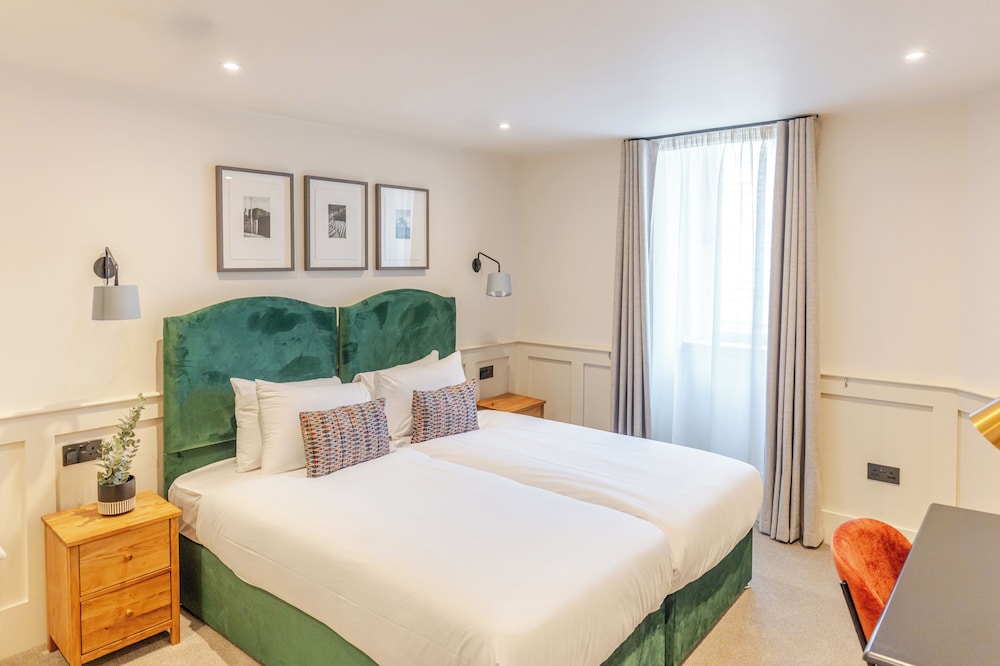 Twin Room, 2 Twin Beds thumbnail 6