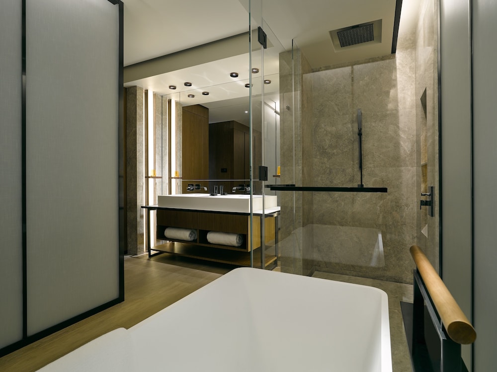 Grand King Room - Photo 3