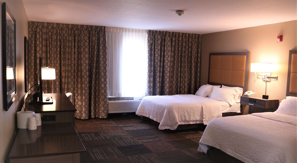 Room, 2 Queen Beds, Accessible, Non Smoking photo 1