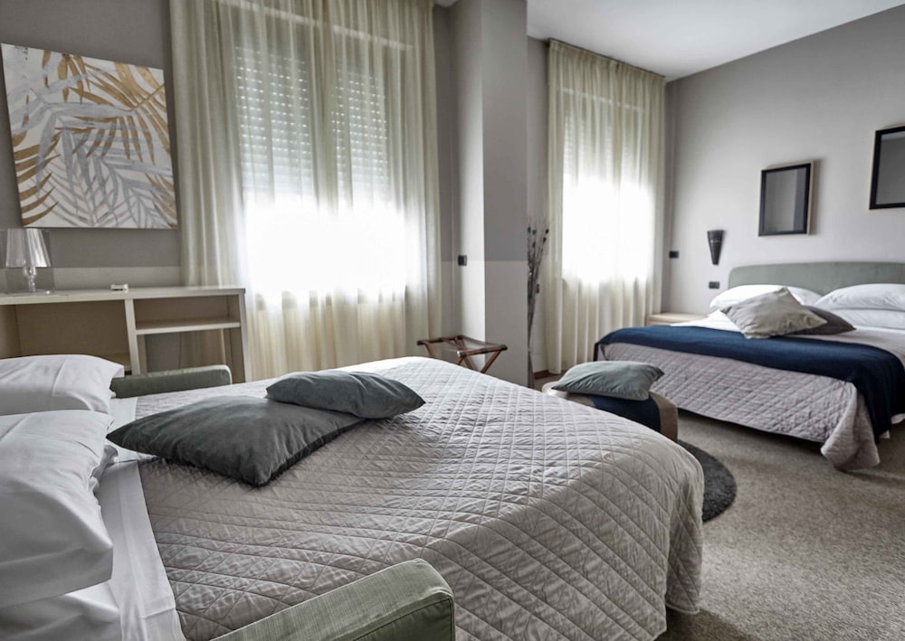 Junior Quadruple Room