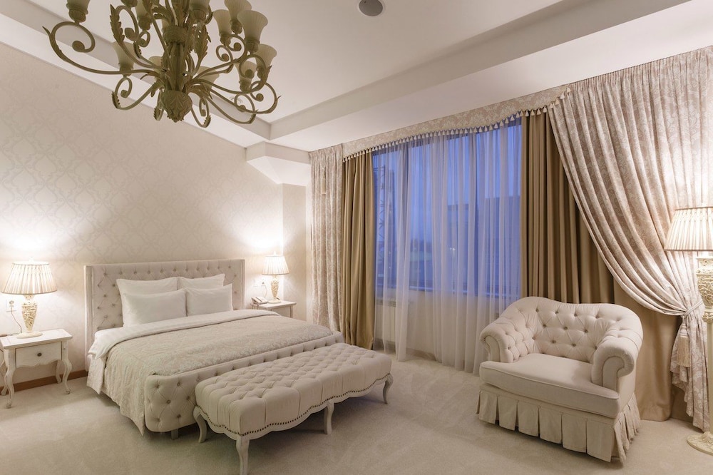 Luxury Room, 1 King Bed photo 1