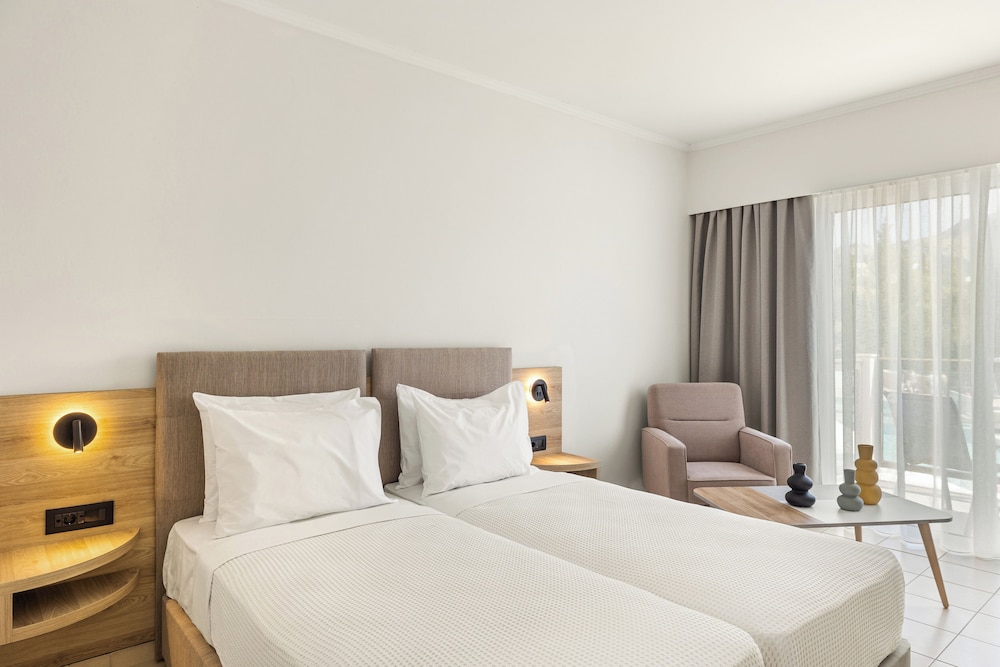 Superior Double or Twin Room, Garden View