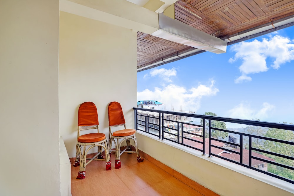 Premium Room with Private Balcony photo 2