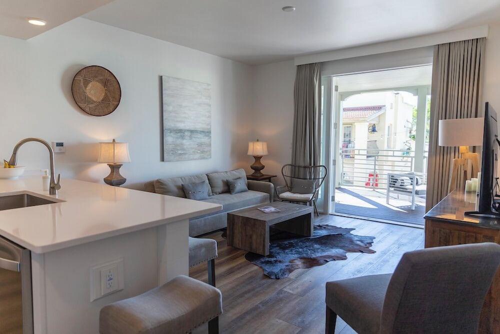 Deluxe Suite, Kitchen