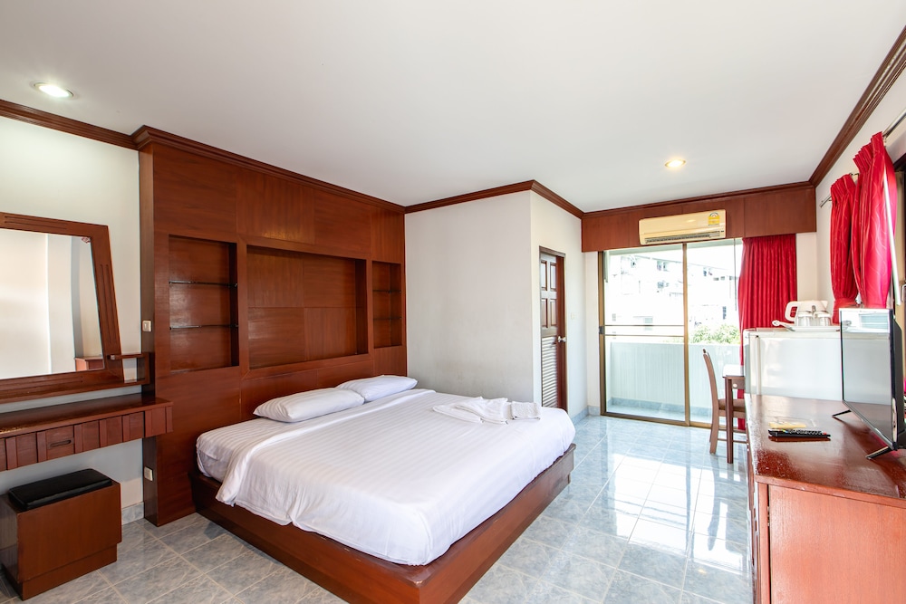 Standard Double Room - Photo 10