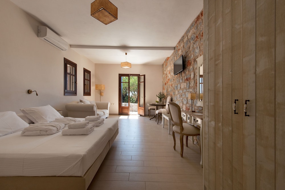 Deluxe Double Room, 1 Bedroom, Ground Floor