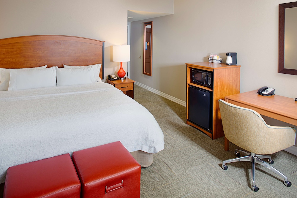 1 King Bed, Hearing Accessible - Photo 1