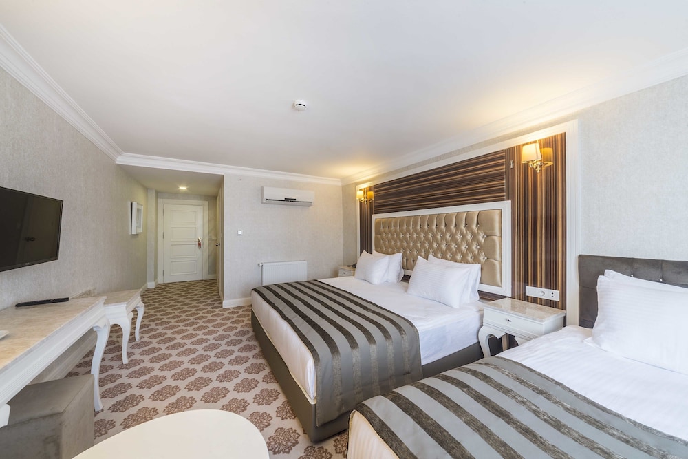 Standard Triple Room photo 2