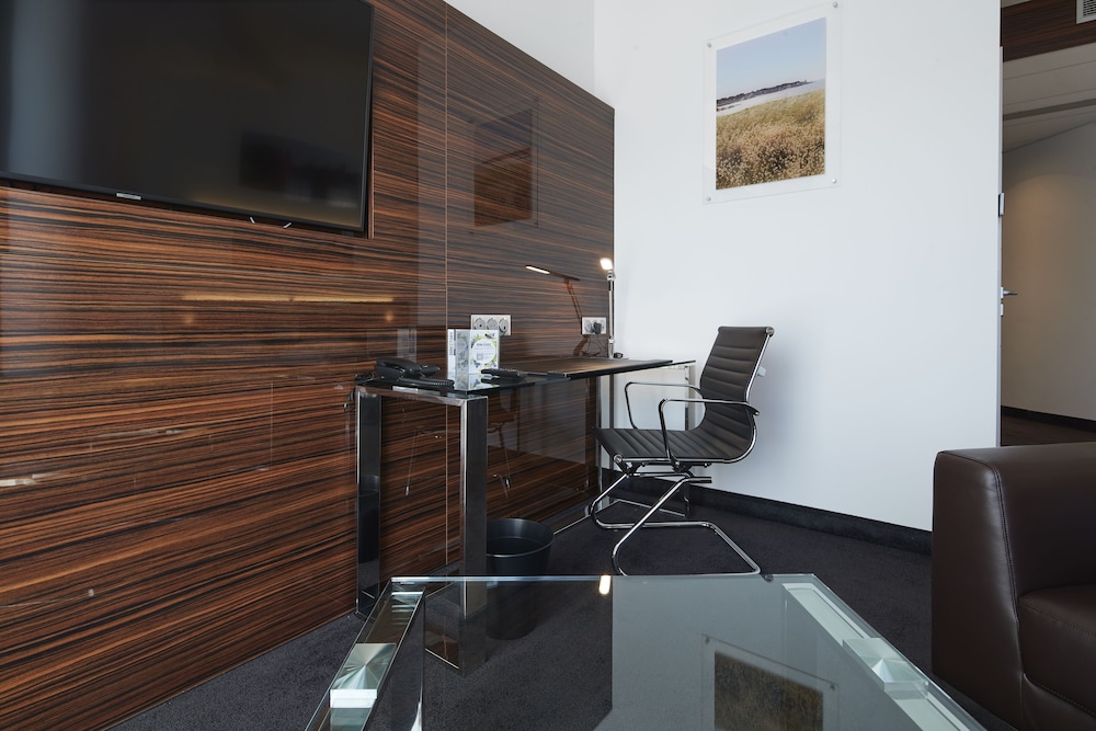 Superior Suite - Photo 4