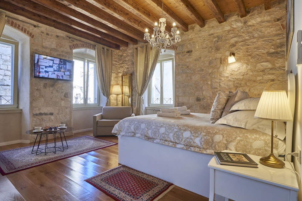 Junior Suite with City View - Annex photo 2