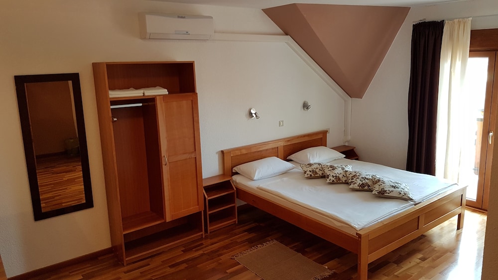 Comfort Double Room, Park View photo 2