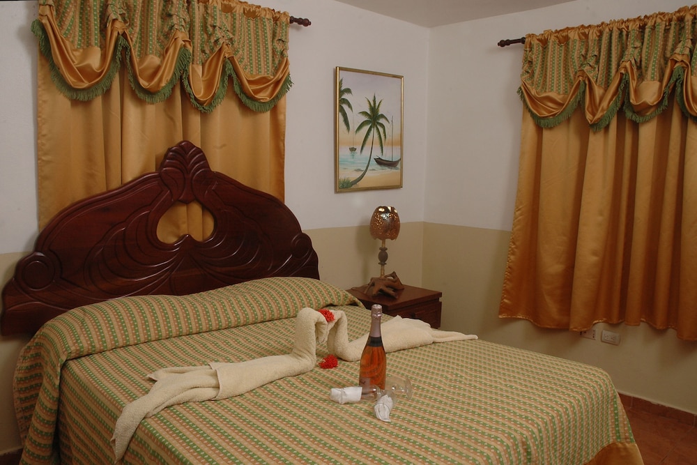 Standard Double Room, 1 Queen Bed