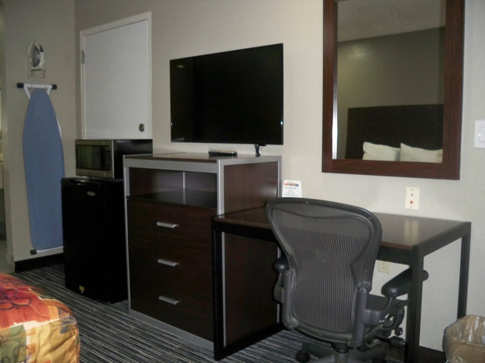 Standard Room, 1 King Bed - Photo 37