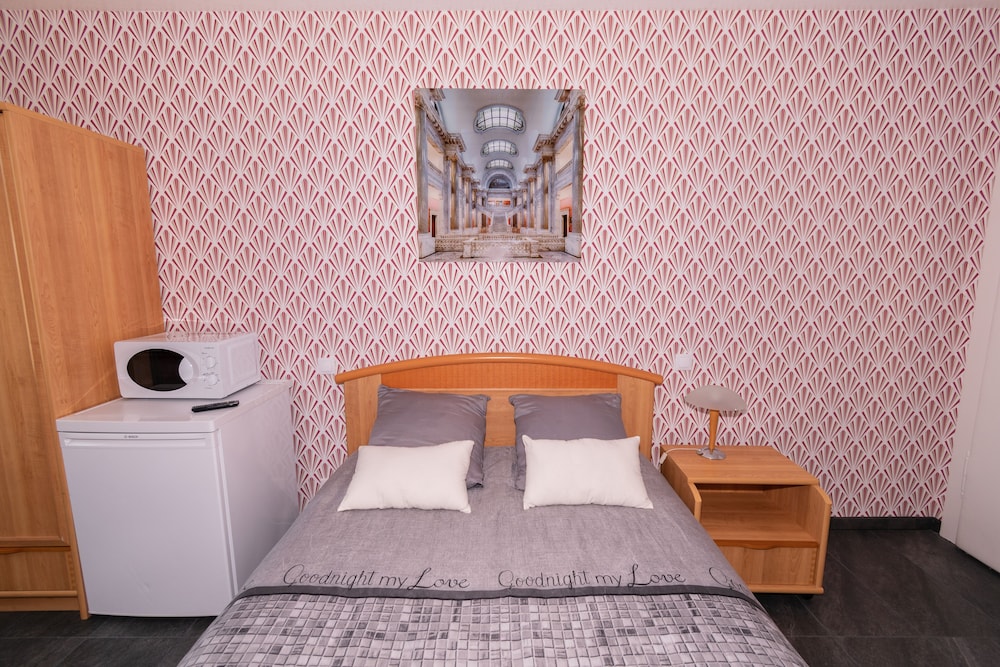 Stylish Classic Room - Photo 8