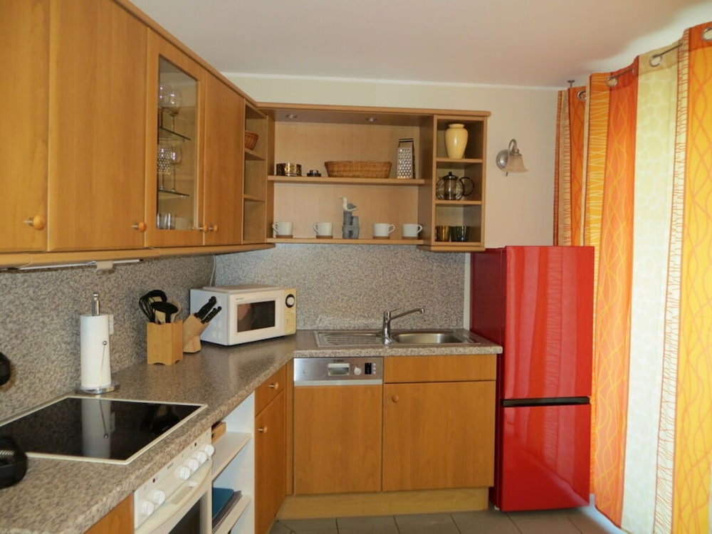 Apartment photo 2