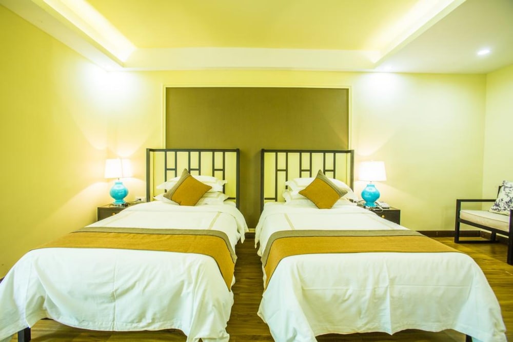 Superior Twin Room With Mountain View photo 2