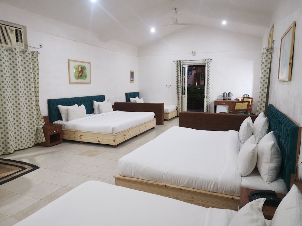 Family Room, 1 Bedroom, Garden View photo 3