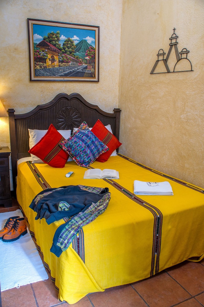 Comfort Single Room, Private Bathroom, Courtyard Area photo 1