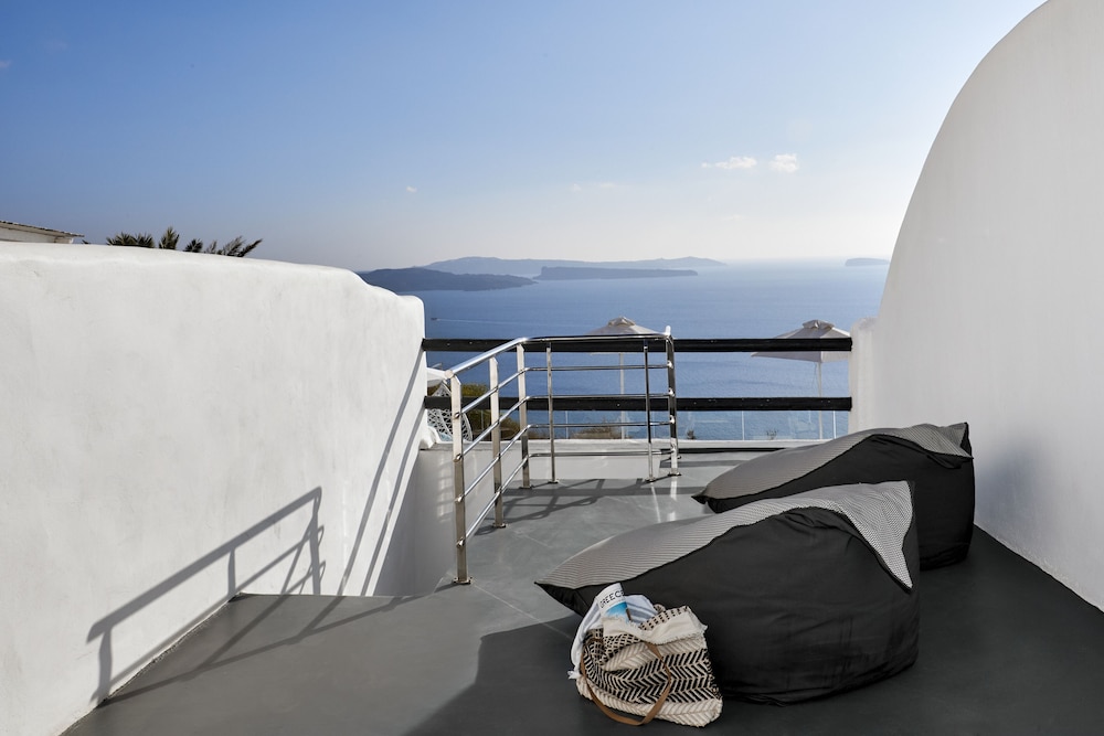 Honeymoon Suite, Hot Tub - Photo 30