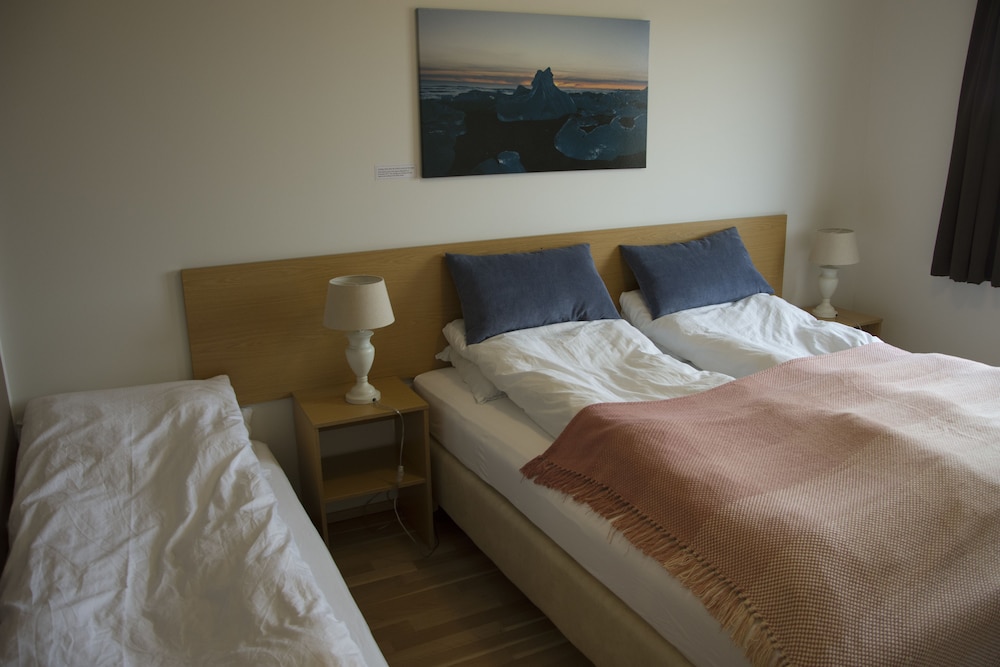 Economy Triple Room photo 1