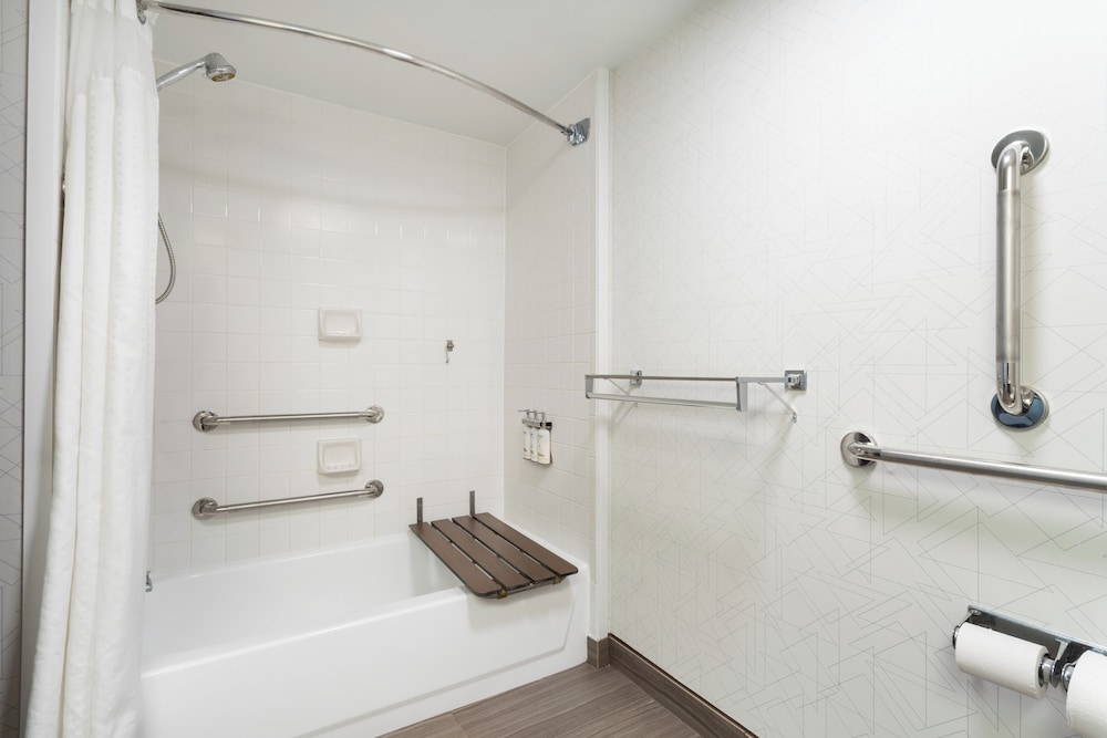 Suite, 1 King Bed, Accessible Bathtub (Mobility) - Photo 6