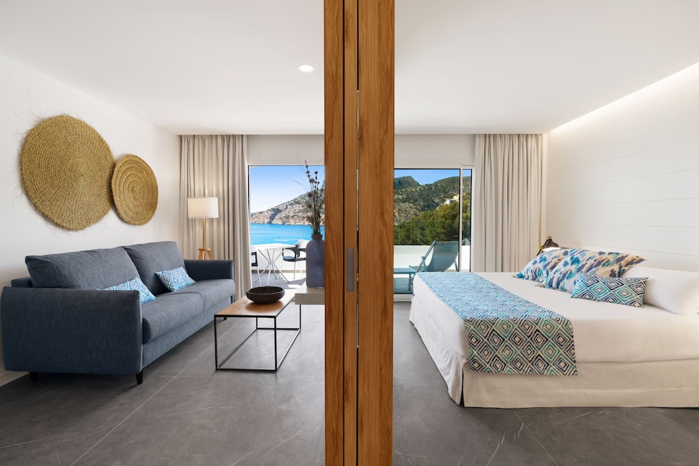 Suite Mediterrània with Spa Access photo 2