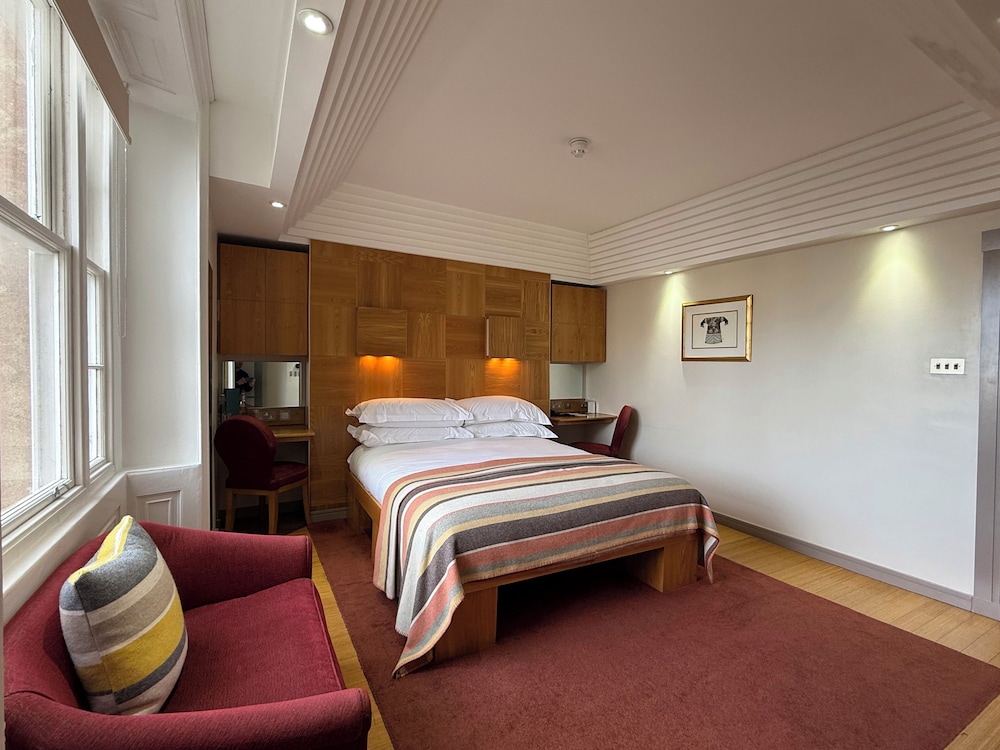 Comfort Double Room, 1 King Bed, Ensuite, City View photo 3