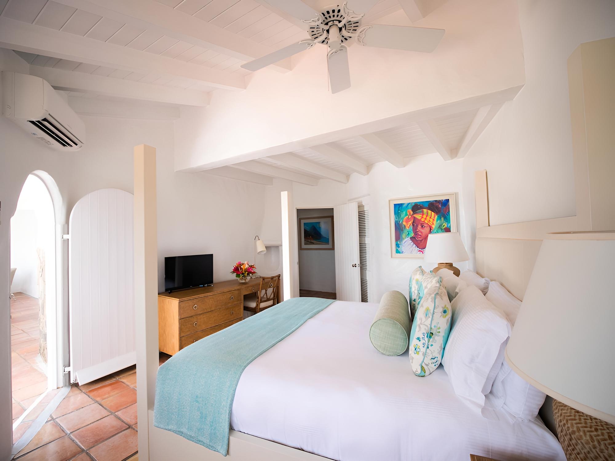 Deluxe Room, 1 King Bed With Sofa Bed, Ocean View (Hilltop One Bedroom Villa) photo 2
