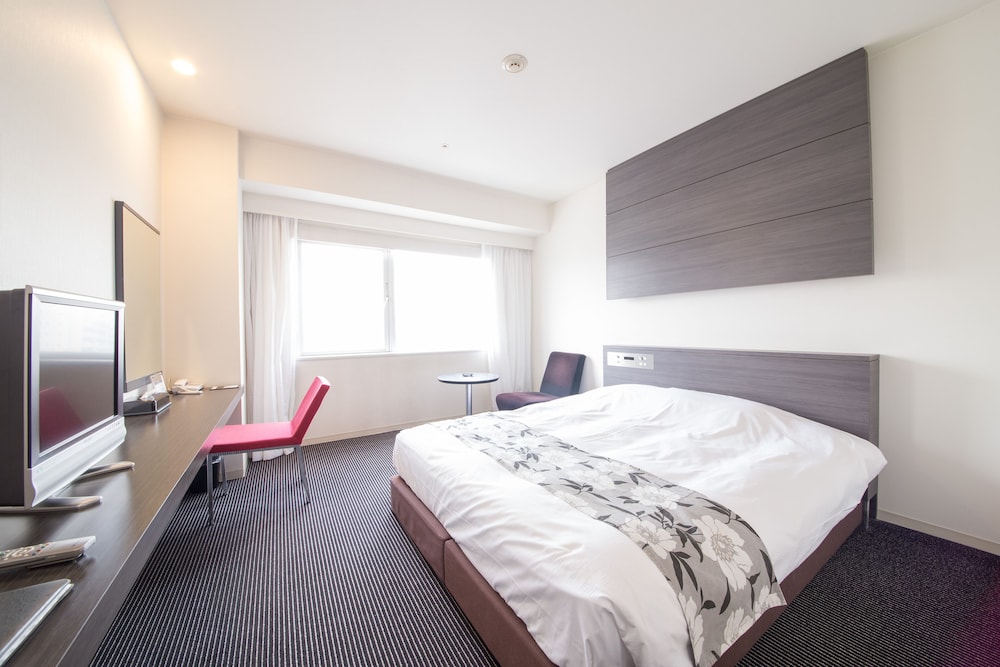Double Room, Smoking