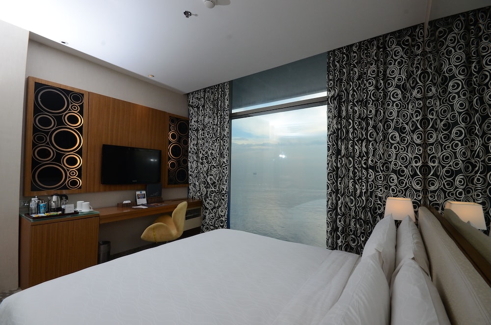 Bayview King Room - Photo 2