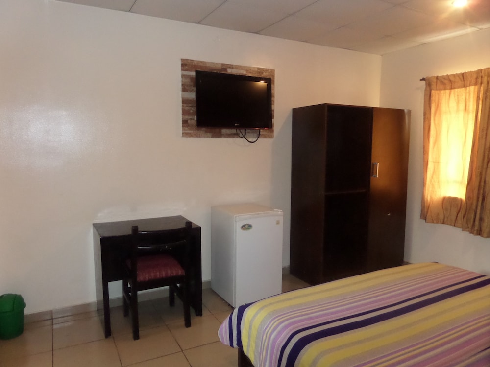 Double Room (2)