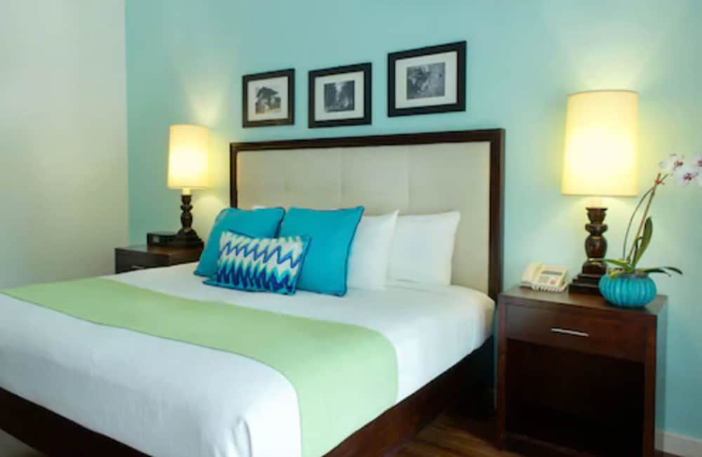 Superior Room, 1 King Bed, Non Smoking - Photo 1