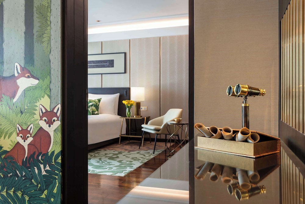 2 Bedroom Theme Family Suite ( Executive Lounge Benefit ) thumbnail 6