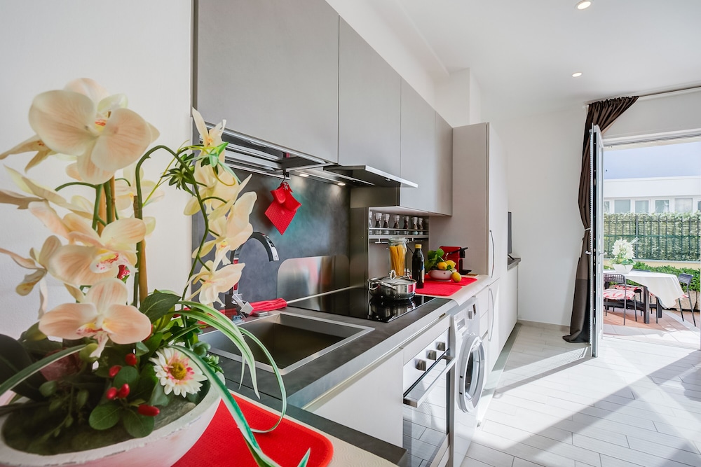 Family Studio, Sea Facing (Serafina Beach House) photo 1