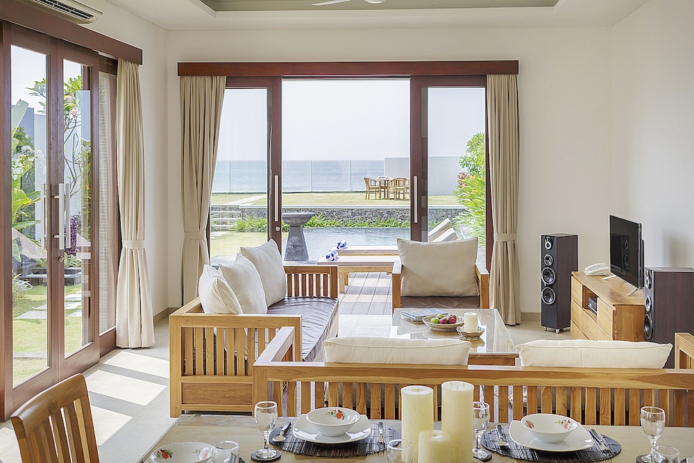 One Bedroom Beachfront photo 2