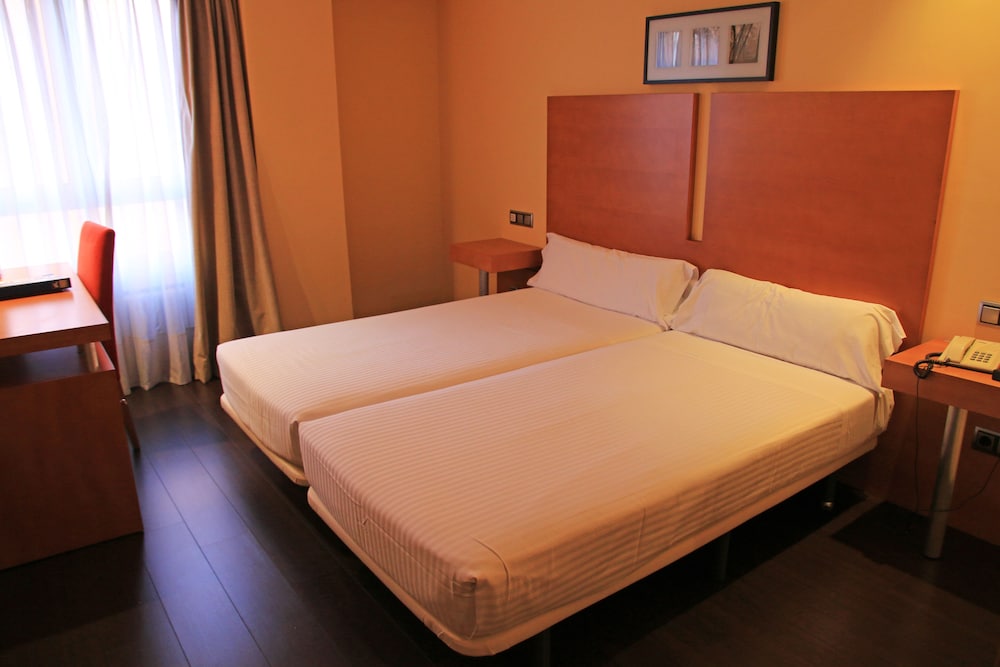 Standard Room - Photo 2