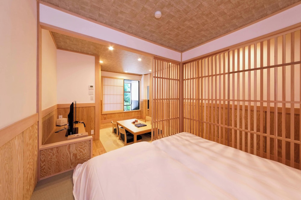 [No public bath]Seafood Boat Platter for Dinner & BF, Japanese Room with Private Open-air Bath