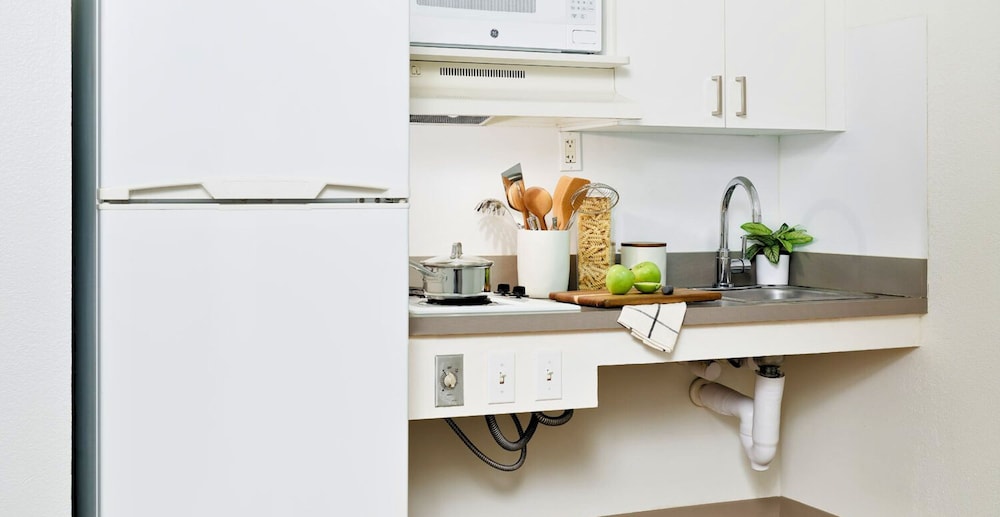 Intown Suites Extended Stay West Palm Beach FL - Military Trail Rd, 写真 2
