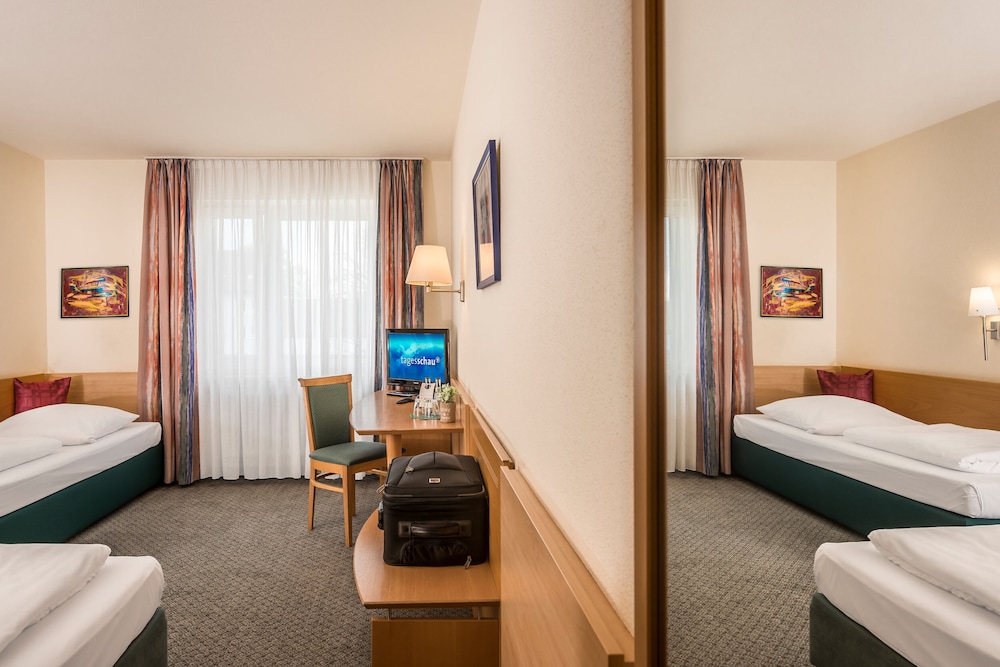 Classic Twin Room - Photo 1
