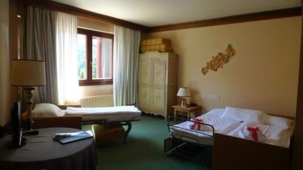 Suite, 2 Bedrooms, Balcony photo 3