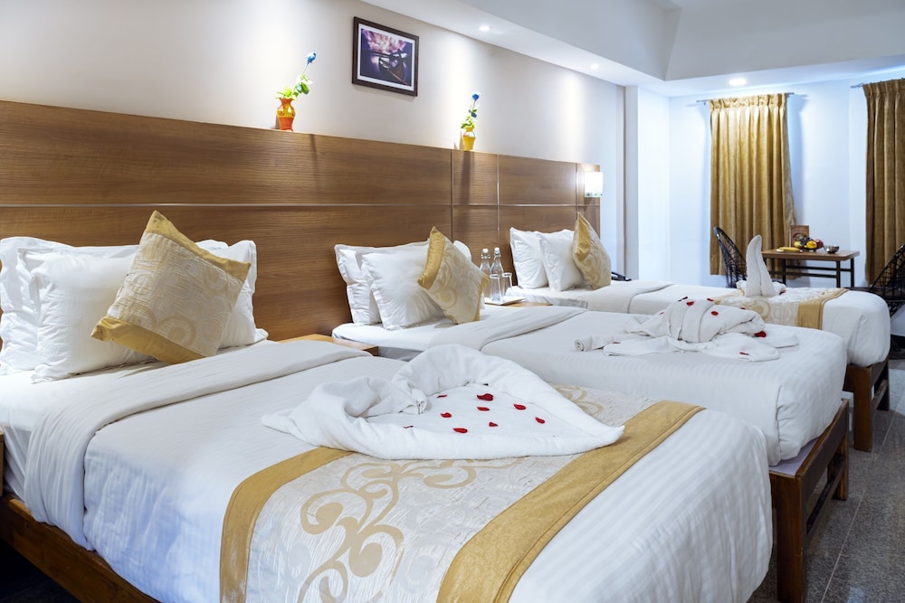 Deluxe Triple Room, 3 Twin Beds - Photo 1