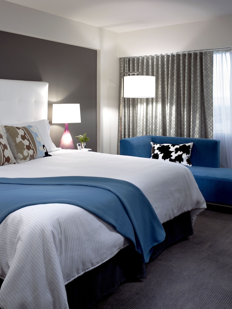 Room, 1 King Bed, Accessible - Photo 1