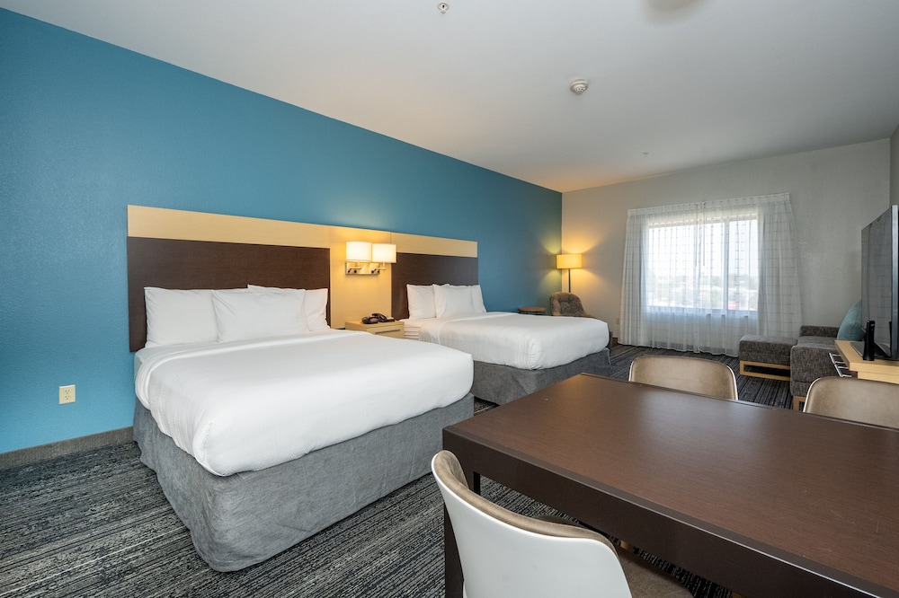 Suite, 2 Bedrooms - Photo 6